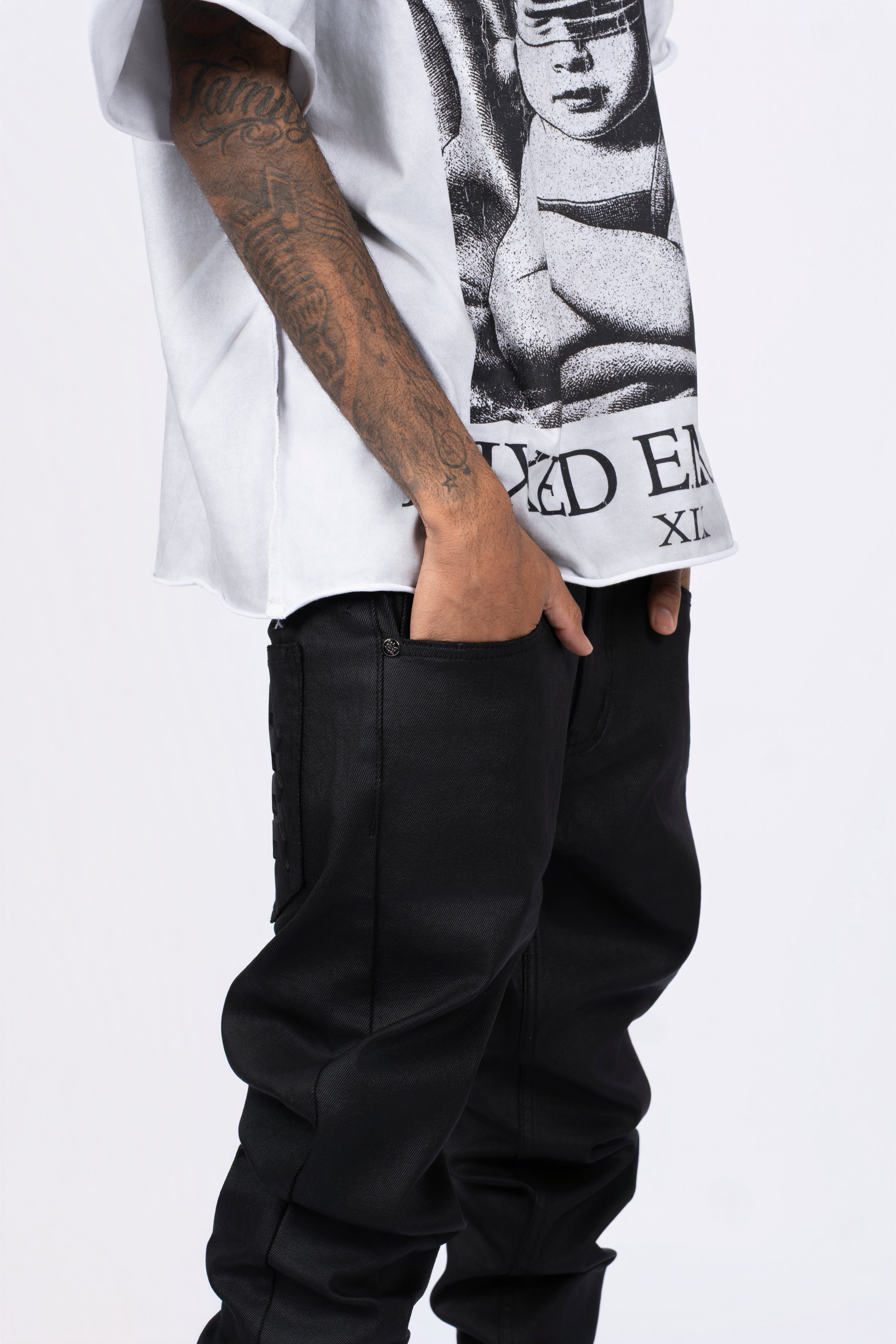 Y2K Street Style Clean Black Straight‑Leg Denim Pants For Men